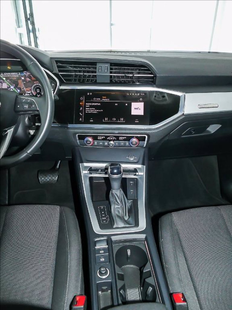 AUDI Q3 35 2.0 tdi Business Advanced s-tronic