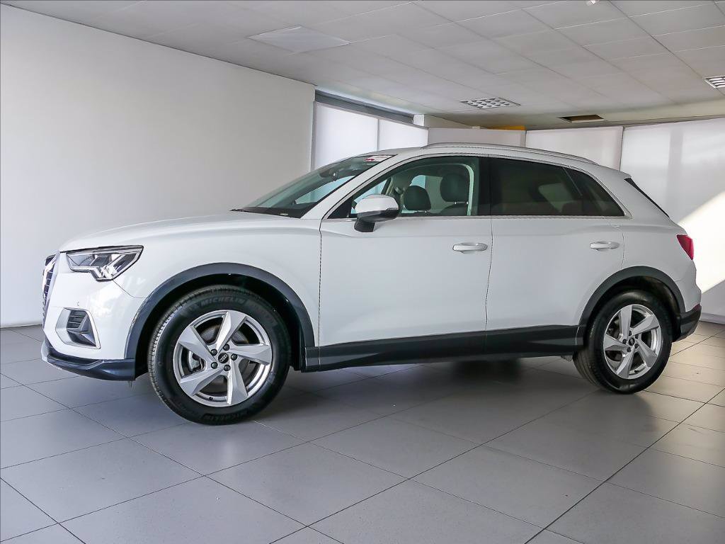AUDI Q3 35 2.0 tdi Business Advanced s-tronic