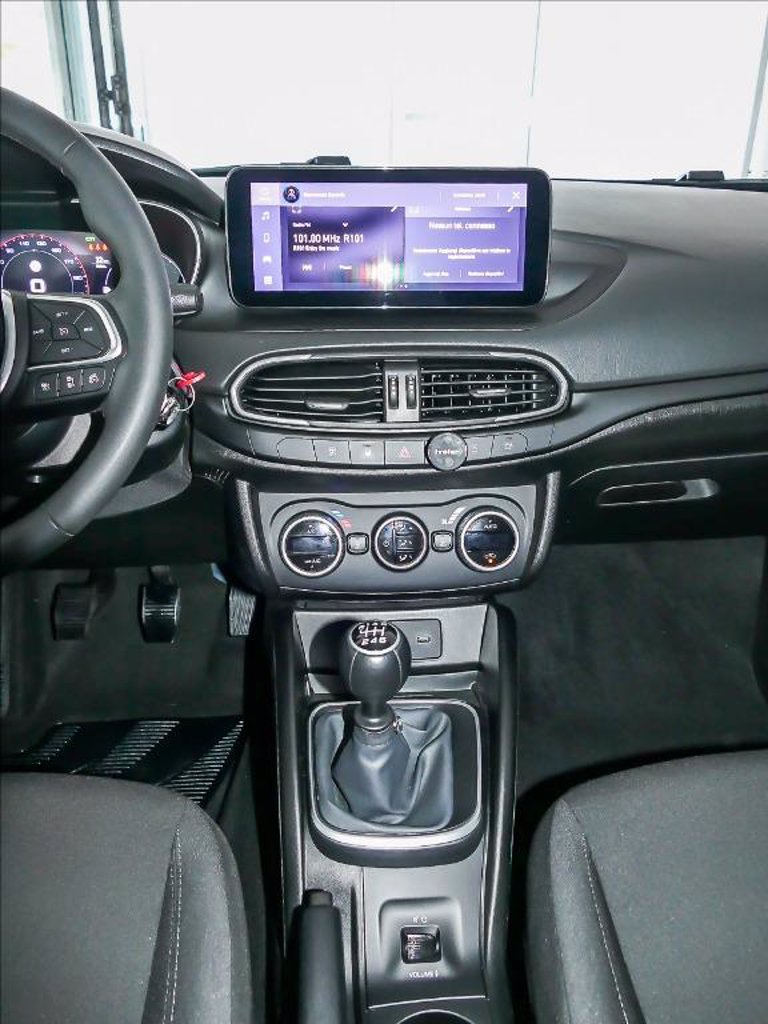 FIAT TIPO 1.6 CROSS 130CV