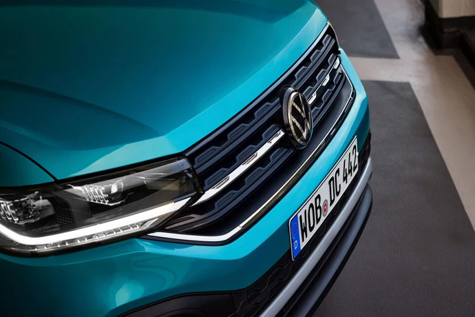 ITEM 690 NUOVA T CROSS 01