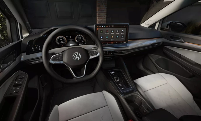 GV5607 Estate Interior Driver Vi