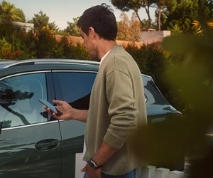 04 Content Slider 1X1 TN2412 Parkassist 1