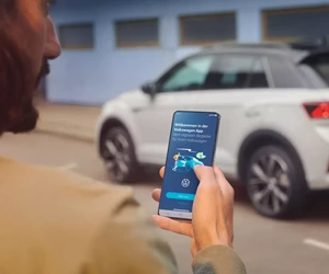 TC1138 T Roc Mit VW App 16 9 Fcc